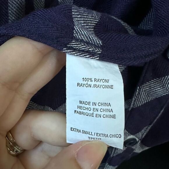 Rails Hunter Button Down Shirt in Midnight White Pine - Picture 8 of 8